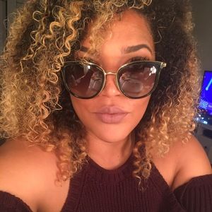 Meet your Posher, Nicole